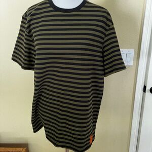 BRAND NEW Zara t-shirt